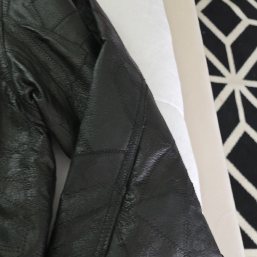 Black Jacket - image 9